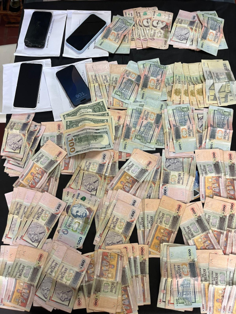 Efectivos policiales durante allanamiento de la Operación Himalaya en Maldonado.