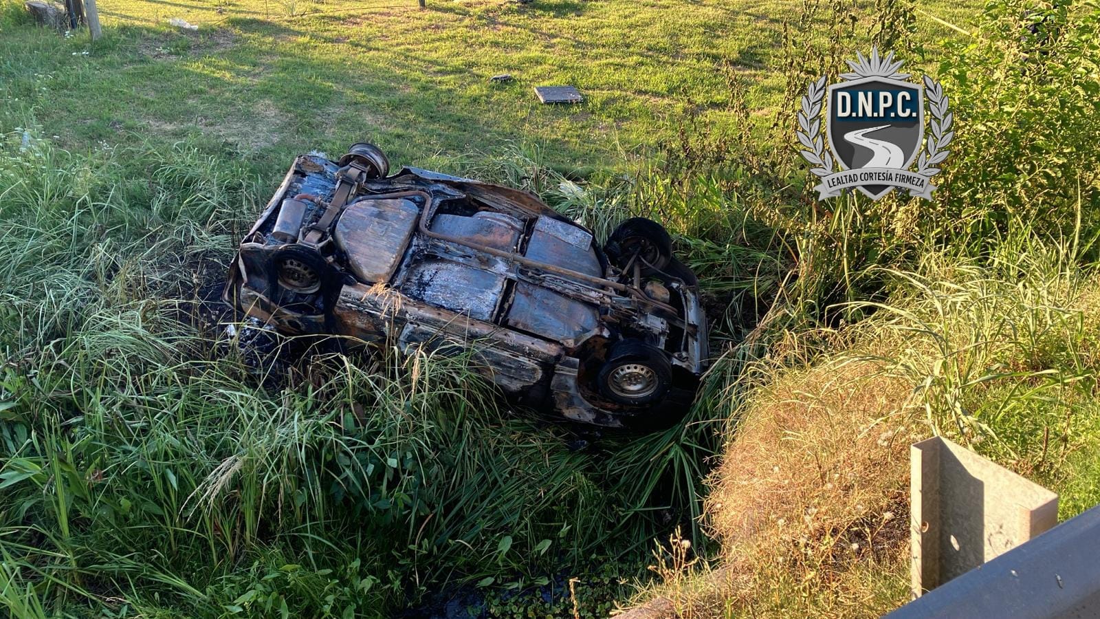 Siniestro de tránsito en Ruta 3 a la altura de Paysandú con vehículo incendiado