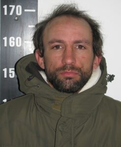 Iba en moto con un televisor y una garrafa: Camilo Silveira fue condenado por tres hurtos en San Rafael
